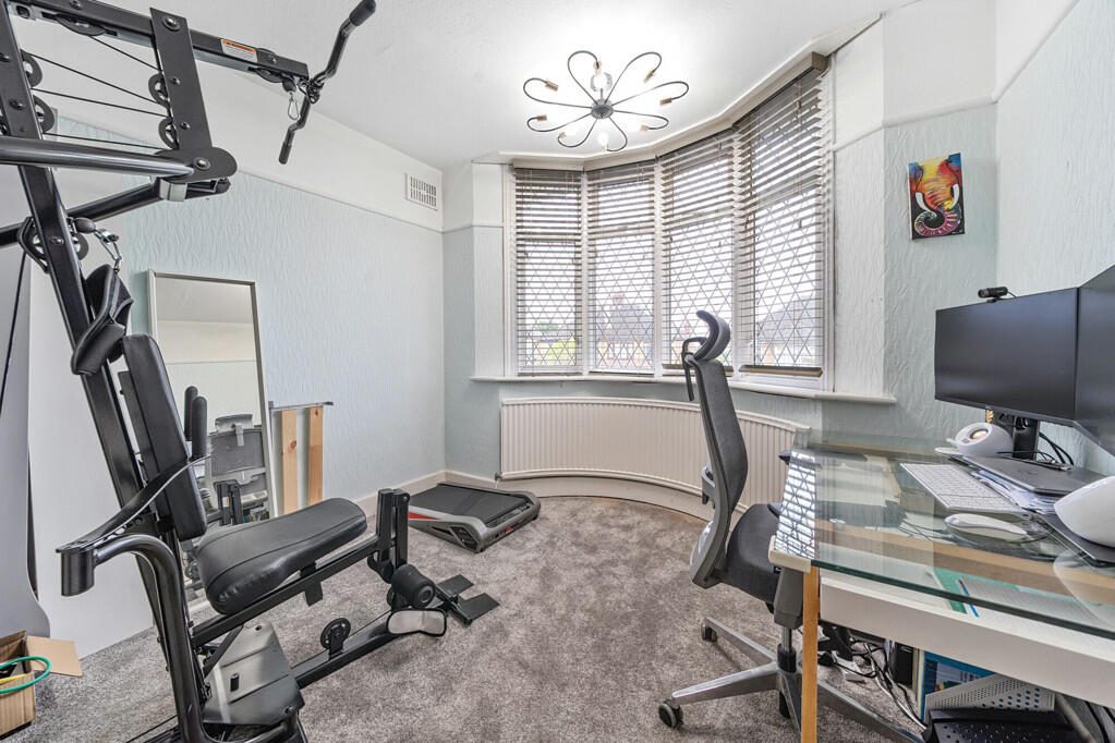 3 Bedroom Bungalow - Northwood, photo 8