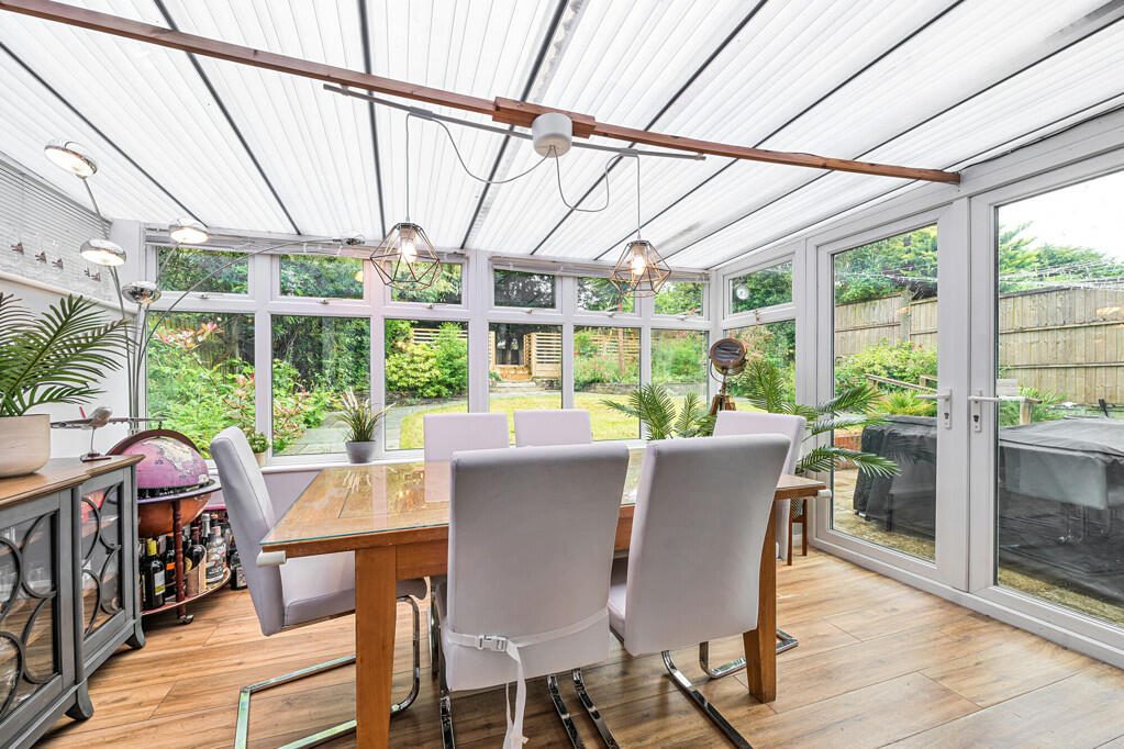 3 Bedroom Bungalow - Northwood, photo 3